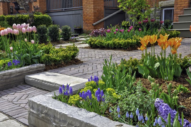 How Paver Hardscaping Transforms Outdoor Living Spaces